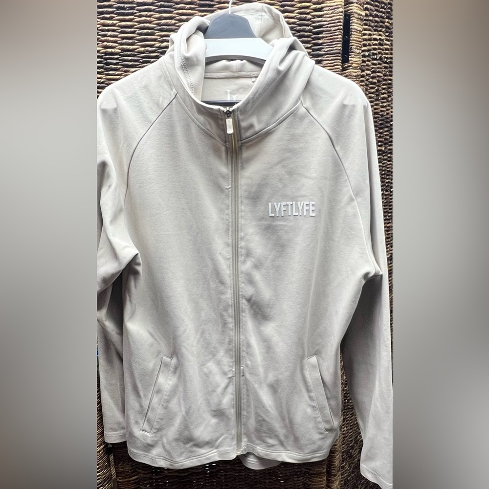 LyftLyfe- Mens‎ Cream XLarge Full Zip shirt, Surface Pilling